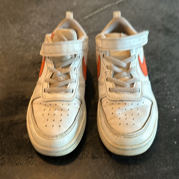 3Y Court Borough Recraft Low Top Sneaker Nike sneakers with orange Swoosh - Picture 3 of 11